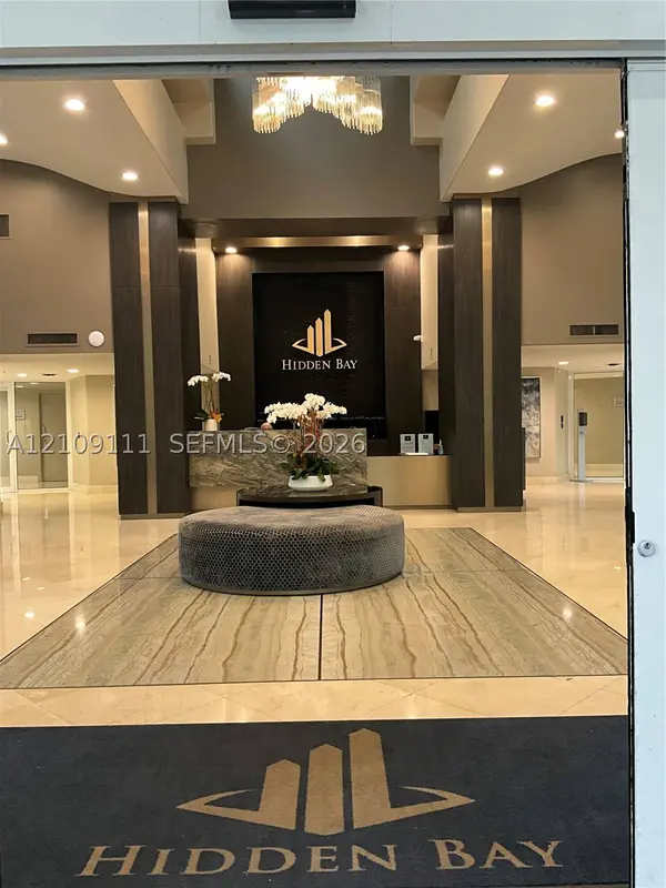 3370 Hidden Bay Dr #801, Aventura, FL 33180
