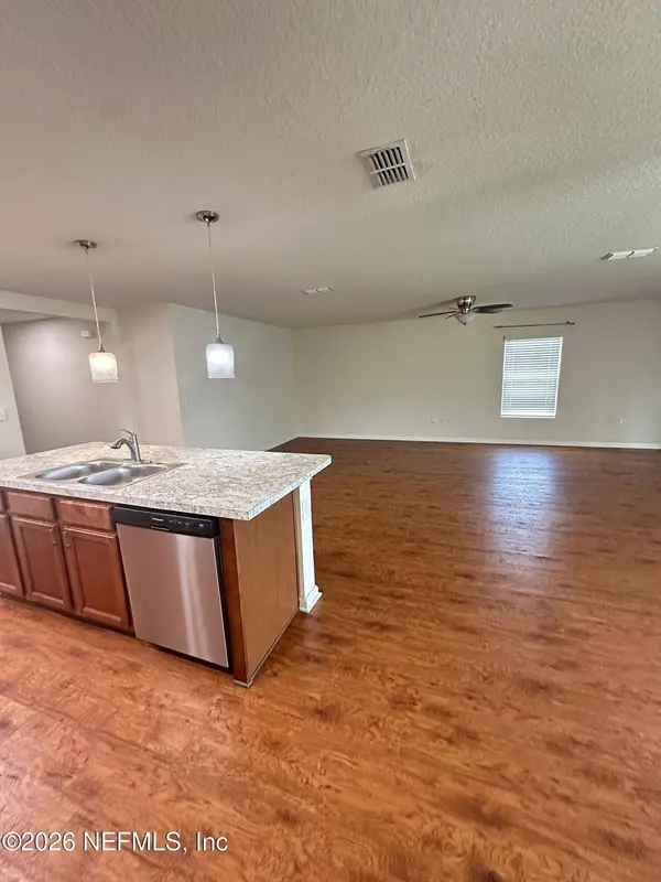 6761 SANDLE DR, Jacksonville, FL 32219