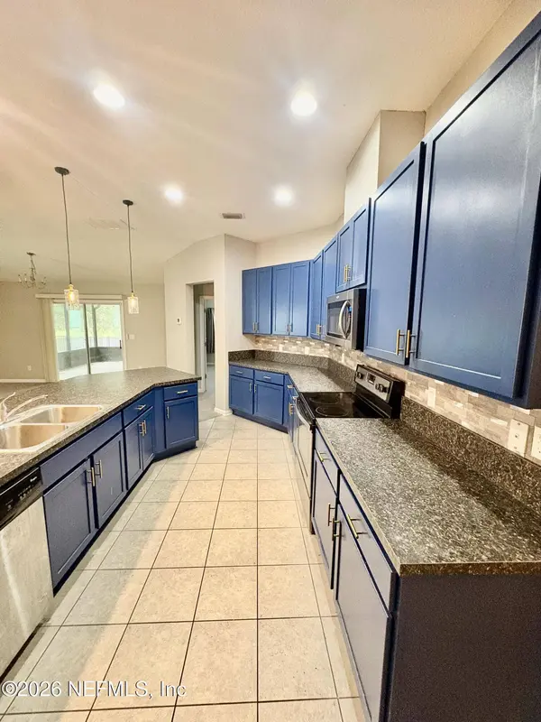 12141 ALEXANDRA DR, Jacksonville, FL 32218