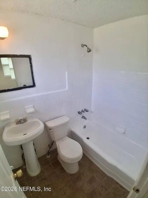 7913 HARE AVE, Jacksonville, FL 32211