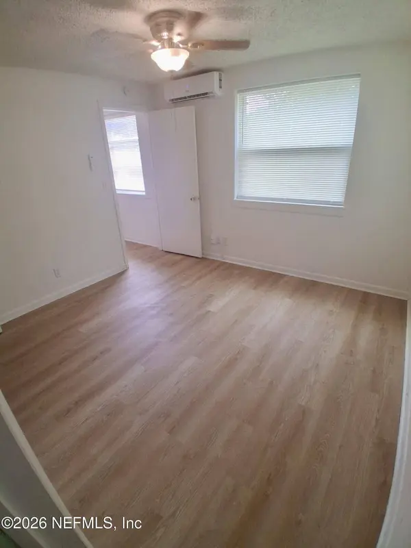 7913 HARE AVE, Jacksonville, FL 32211