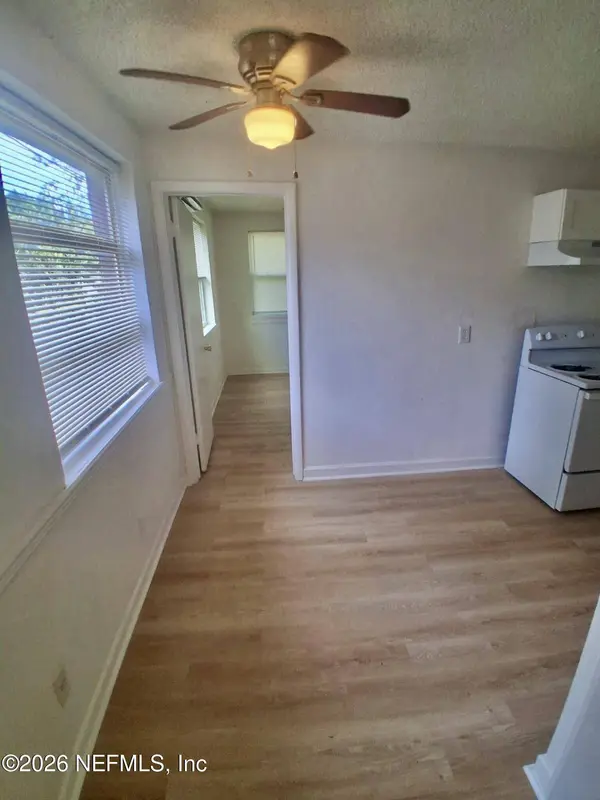 7913 HARE AVE, Jacksonville, FL 32211