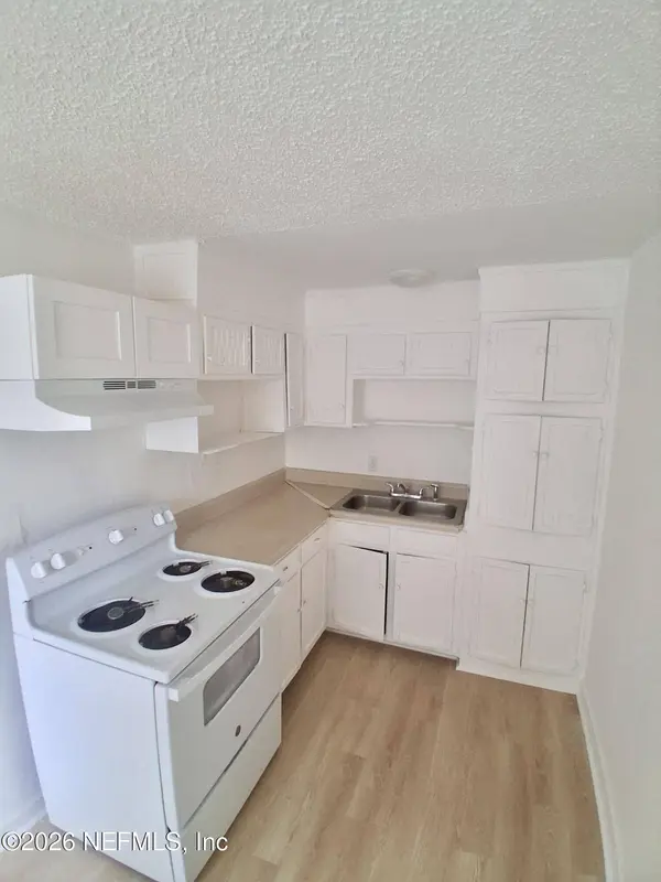 7913 HARE AVE, Jacksonville, FL 32211