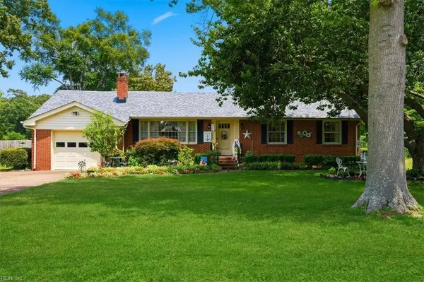 248 E McGinnis Cir, Norfolk, VA 23502