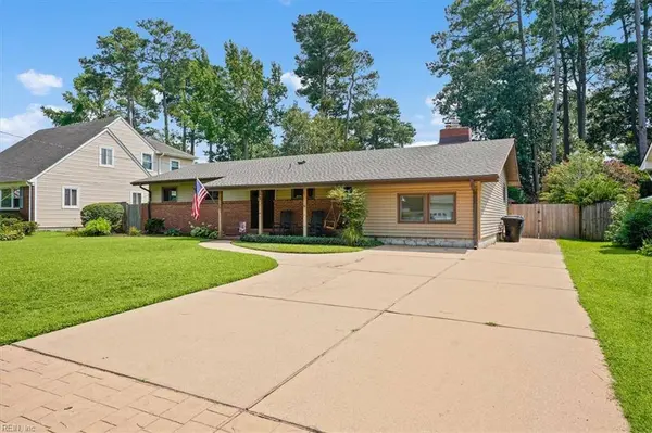 3741 Harton Rd, Virginia Beach, VA 23452