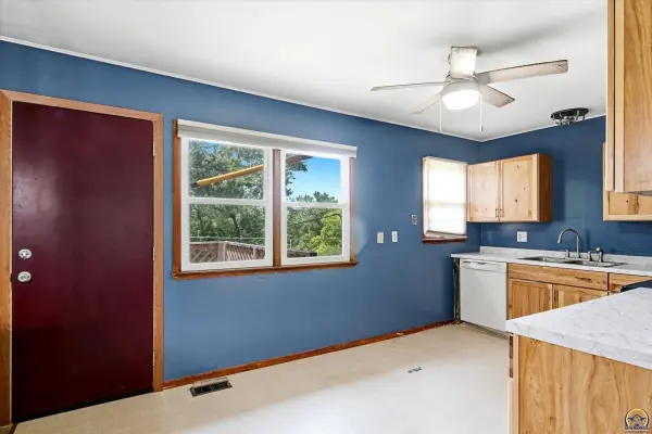 3729 SE Truman AVE, Topeka, KS 66609