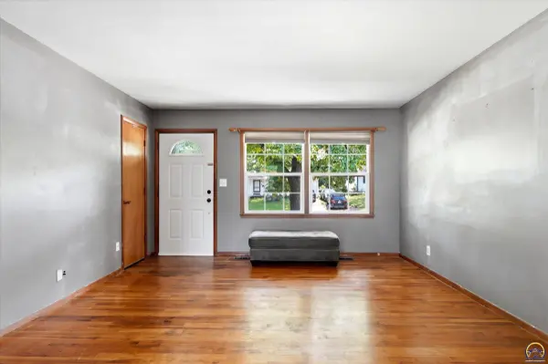 3729 SE Truman AVE, Topeka, KS 66609