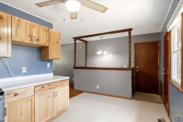3729 SE Truman AVE, Topeka, KS 66609