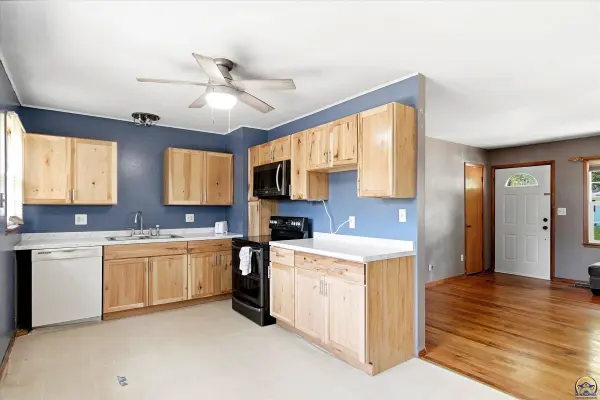 3729 SE Truman AVE, Topeka, KS 66609
