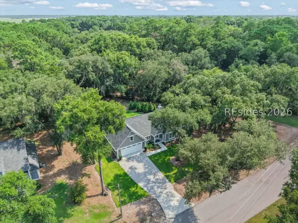 24 Alumni RD, Beaufort, SC 29907