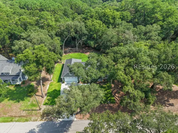 24 Alumni RD, Beaufort, SC 29907
