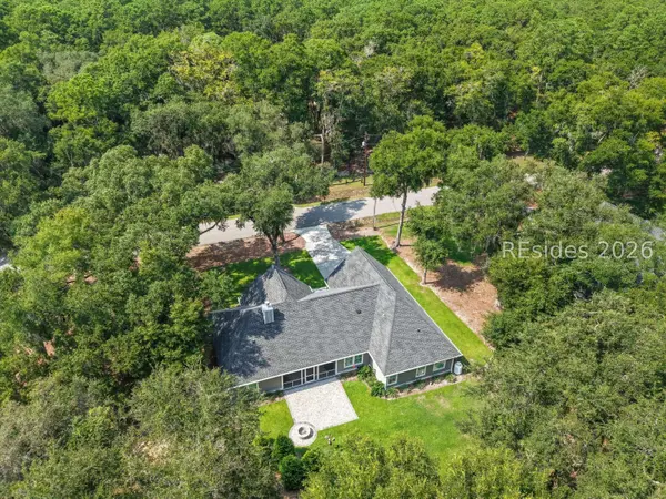 24 Alumni RD, Beaufort, SC 29907
