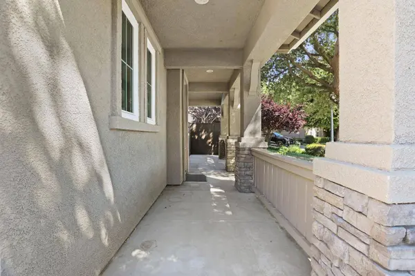 4001 Steamboat Cove LN, Stockton, CA 95219