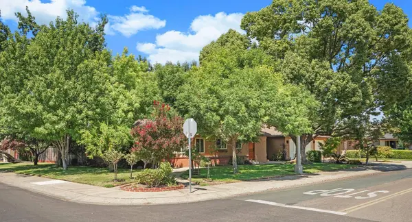 1101 W Oak ST, Lodi, CA 95240