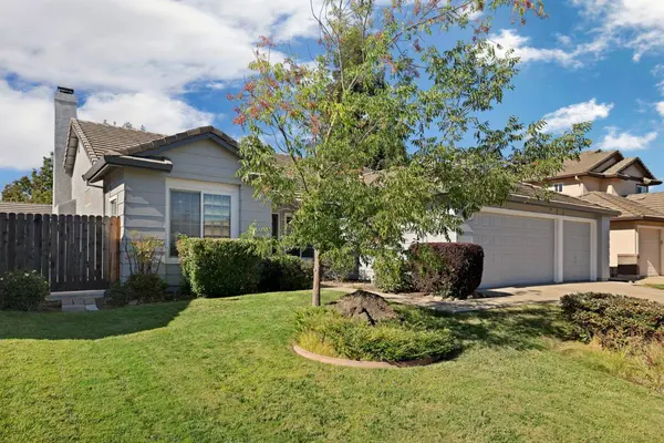 933 Lake Canyon AVE, Galt, CA 95632