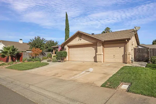 929 Lake Canyon AVE, Galt, CA 95632