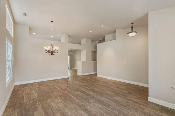 929 Lake Canyon AVE, Galt, CA 95632