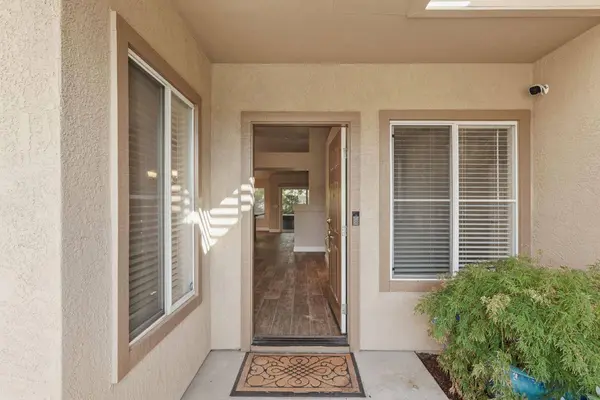 929 Lake Canyon AVE, Galt, CA 95632