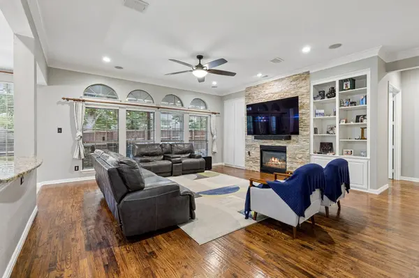 4126 Abigail DR, Highland Village, TX 75077