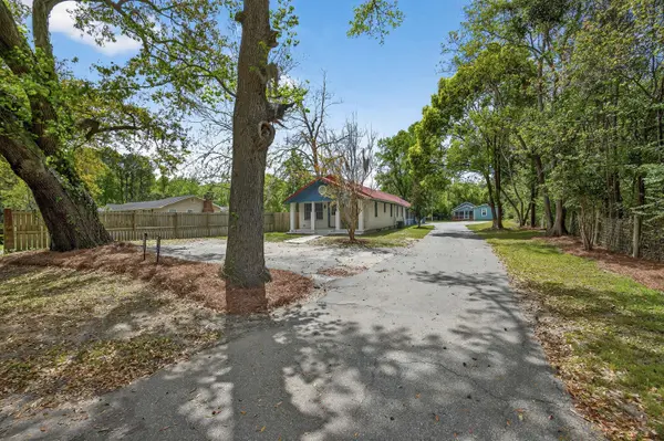 4319&4317 Davison Rd, Ravenel, SC 29470