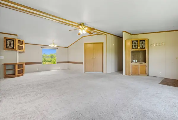 128 Hill Top LN, Huntsville, TX 77320