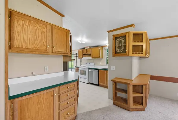 128 Hill Top LN, Huntsville, TX 77320