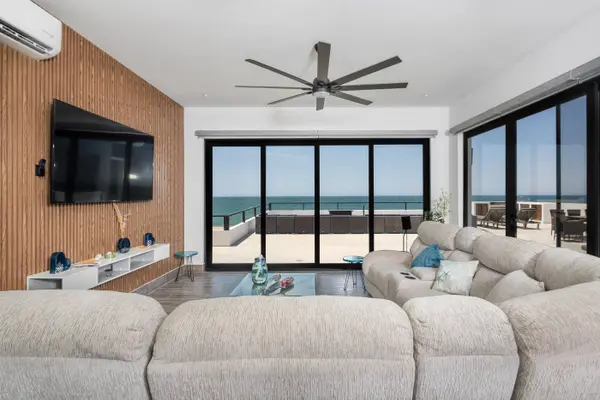 117 Playa Paloma, Santo Tomas,