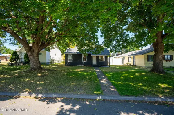 2018 N 5th ST, Coeur d'Alene, ID 83814
