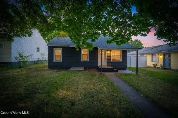 2018 N 5th ST, Coeur d'Alene, ID 83814