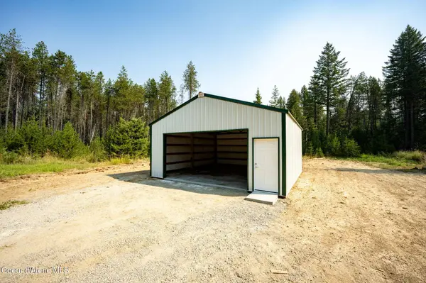 7011 Kelso Lake RD, Athol, ID 83801