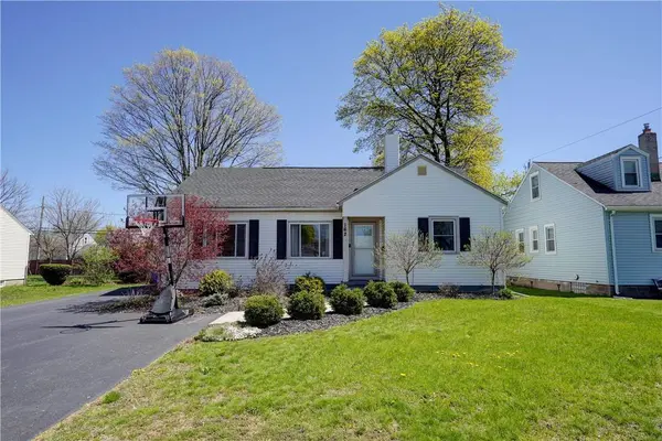 162 Nantucket Rd, Rochester, NY 14626