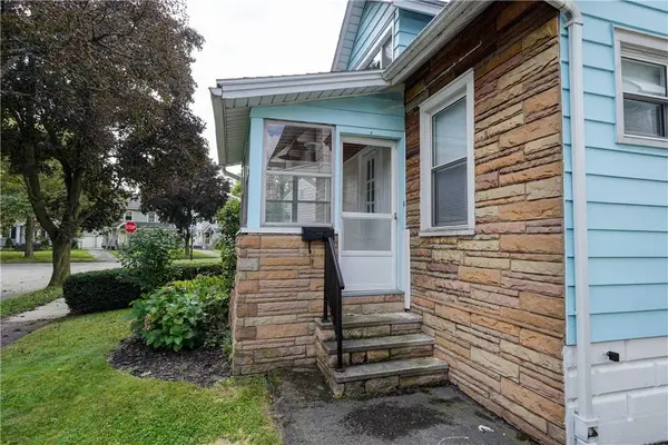 14 Martinot Ave, Rochester, NY 14609