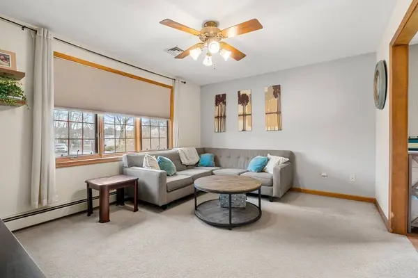 4 Dorianna Cir, Shrewsbury, MA 01545