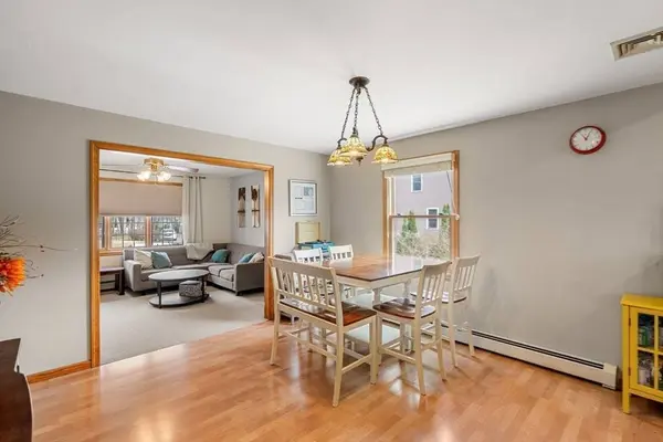 4 Dorianna Cir, Shrewsbury, MA 01545