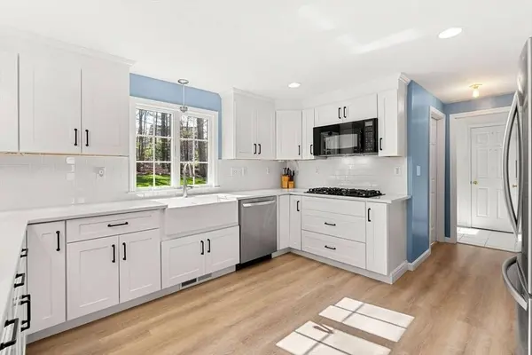 270 Morgan Rd, Northbridge, MA 01588