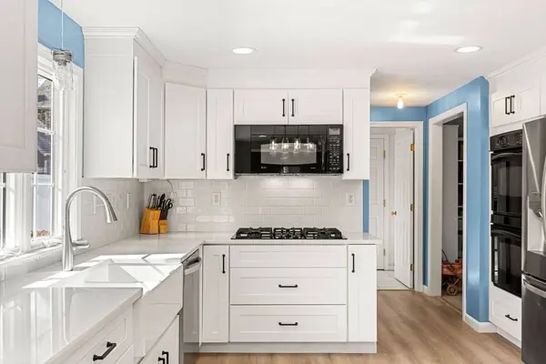 270 Morgan Rd, Northbridge, MA 01588