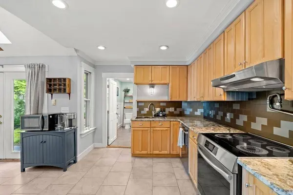 57 Depot St, Grafton, MA 01560