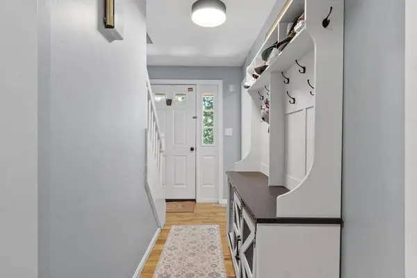 18 Bruce St, Grafton, MA 01519