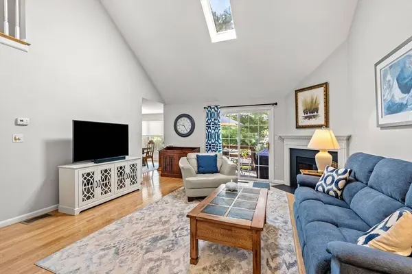 7 Nature View Dr #7, Uxbridge, MA 01569