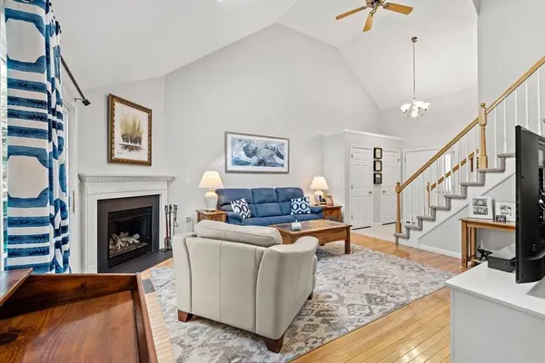 7 Nature View Dr #7, Uxbridge, MA 01569