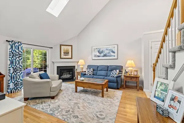 7 Nature View Dr #7, Uxbridge, MA 01569