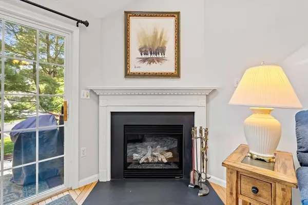 7 Nature View Dr #7, Uxbridge, MA 01569