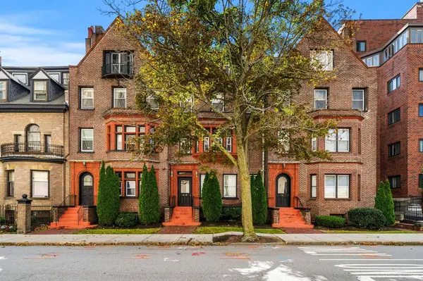 38 Elm St #4, Worcester, MA 01609