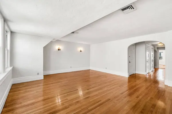 38 Elm St #4, Worcester, MA 01609