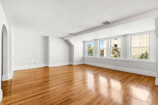 38 Elm St #4, Worcester, MA 01609