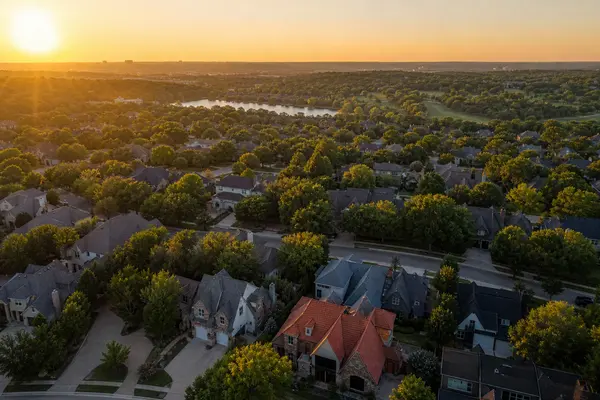 How to Stage a House to Sell Fast in OKC Metro,Daniella Miller