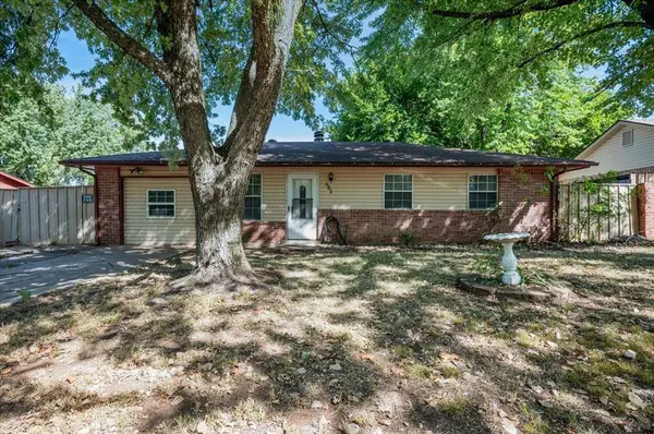 505 Meadowlake DR, Noble, OK 73068
