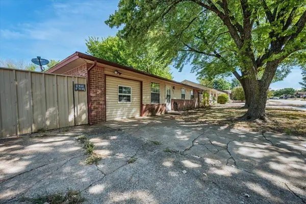 505 Meadowlake DR, Noble, OK 73068