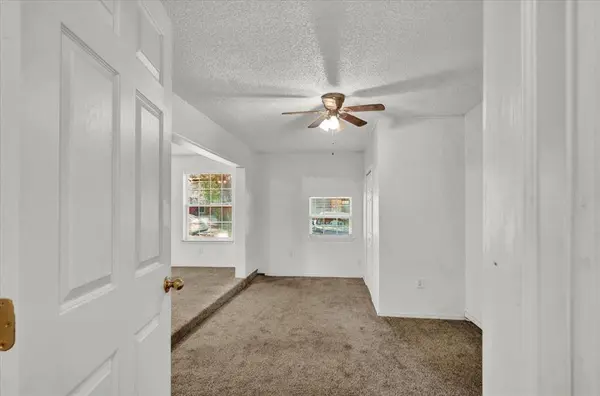 505 Meadowlake DR, Noble, OK 73068