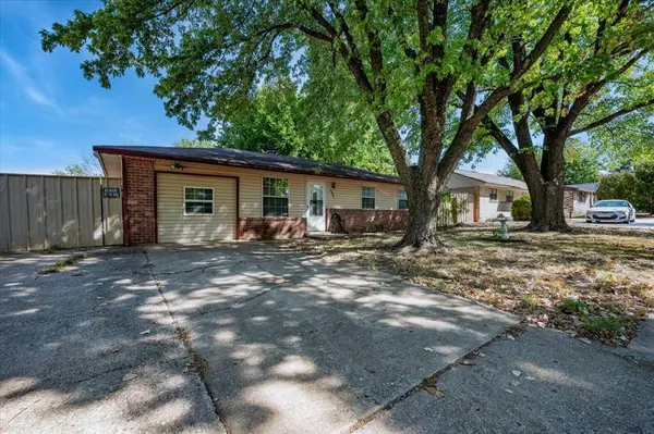 505 Meadowlake DR, Noble, OK 73068